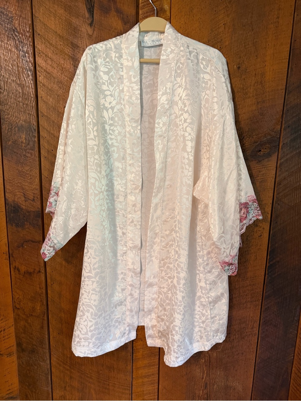 Vtg Val Mode Ivory Satin Floral Jacquard Robe Pink Lace Cuff Coquette Bridal M
